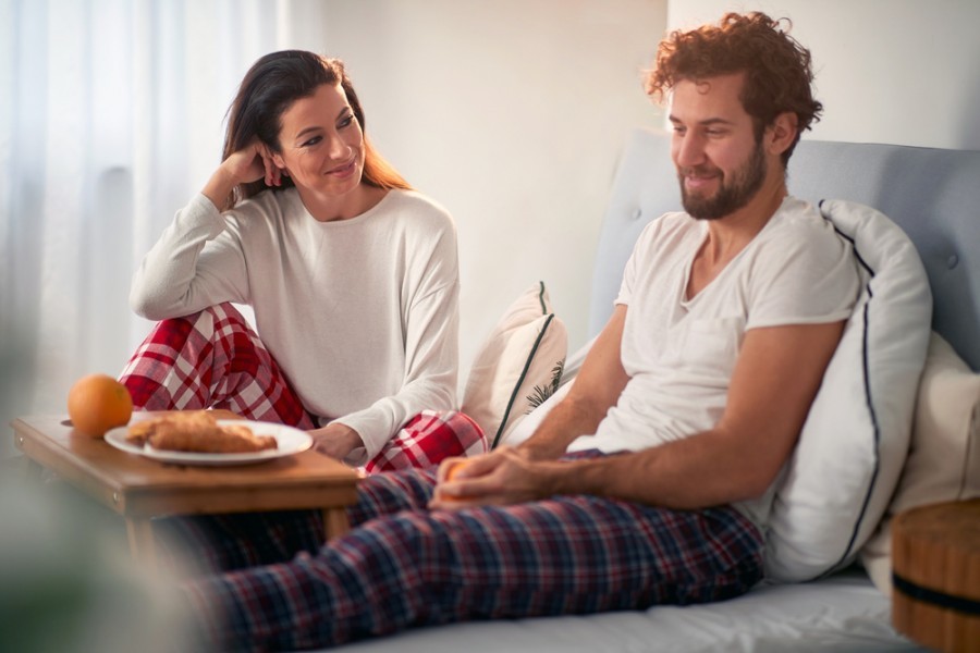Comment aider un homme timide amoureux à surmonter sa timidité ?
